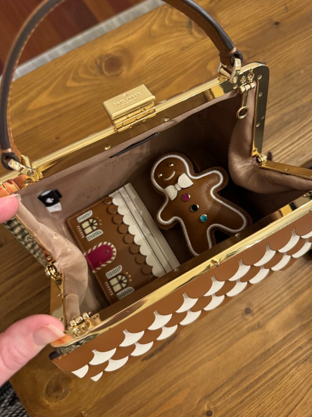 Kate Spade Handbag Gingerbread House Crossbody Brown - Picture 13 of 14